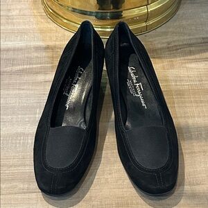 Salvatore Ferragamo Women’s Black Shoes Size 9
